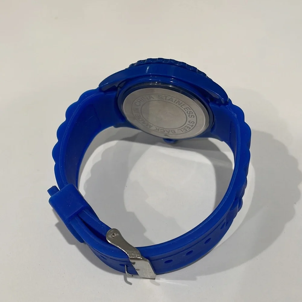 Plixio Royal Blue watch with molded plastic band. New.